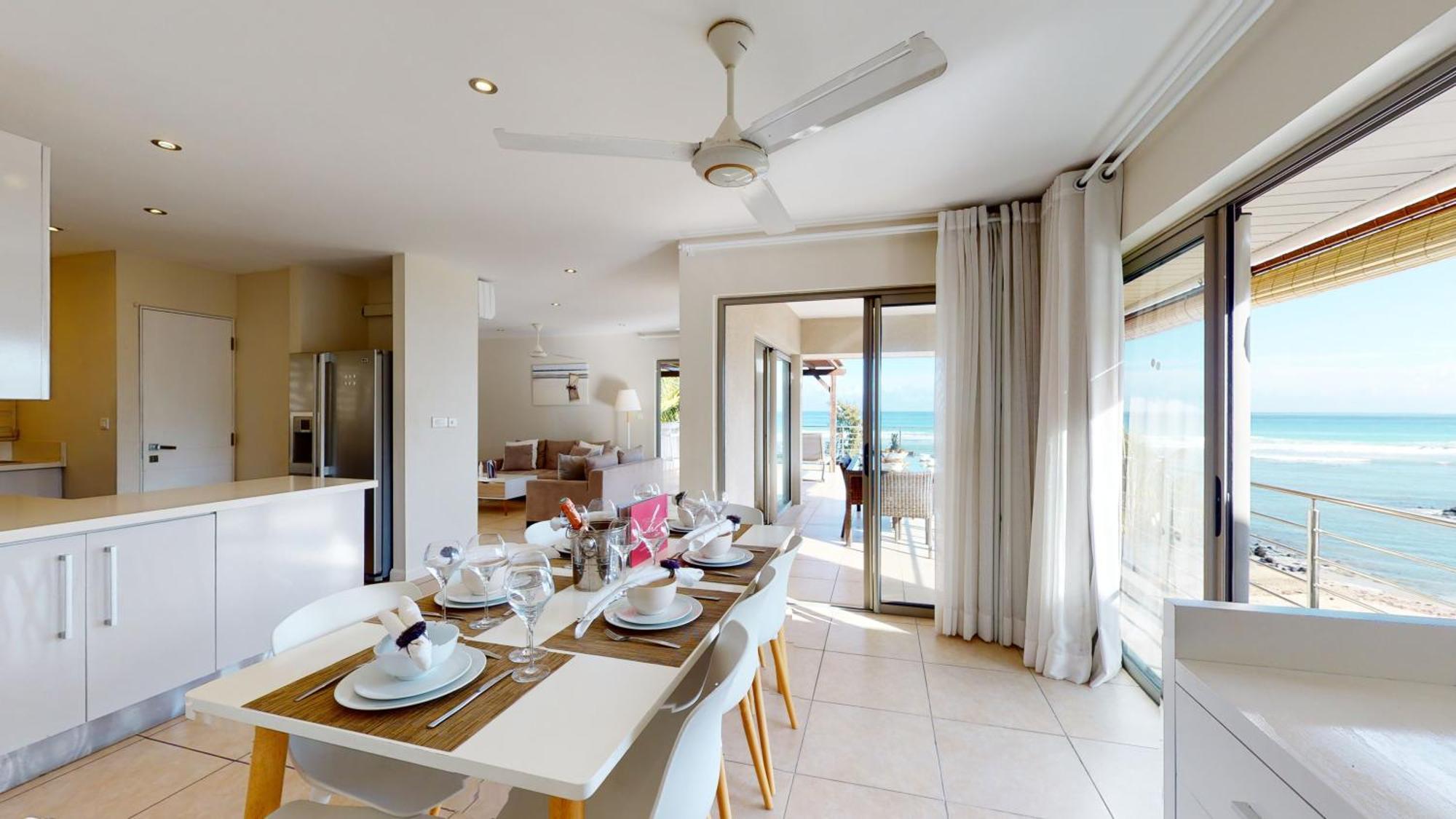 Bon Azur Beachfront Suites & Penthouses With Lov Trou-aux-Biches Exterior foto