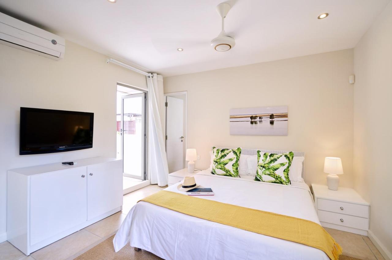 Bon Azur Beachfront Suites & Penthouses With Lov Trou-aux-Biches Exterior foto