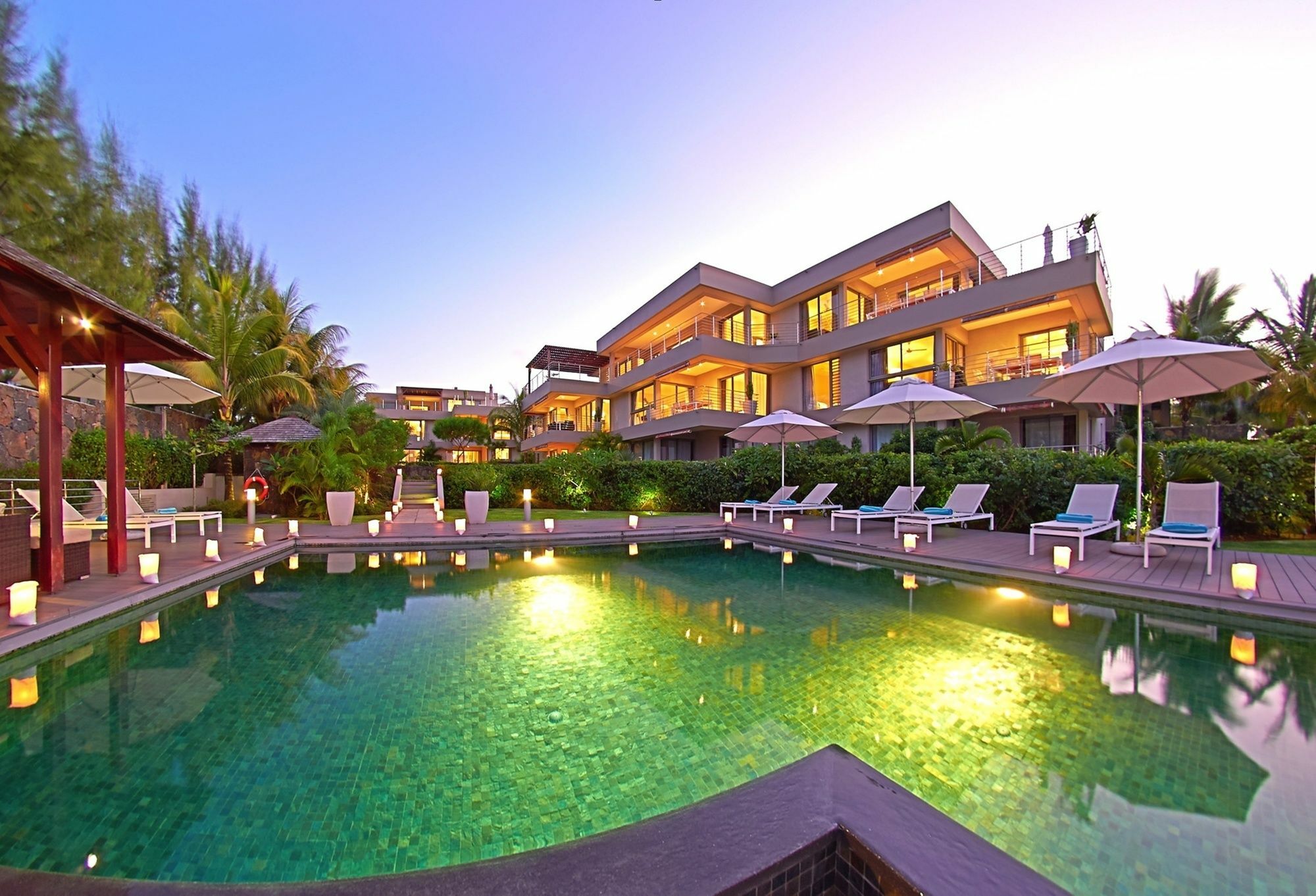 Bon Azur Beachfront Suites & Penthouses With Lov Trou-aux-Biches Exterior foto