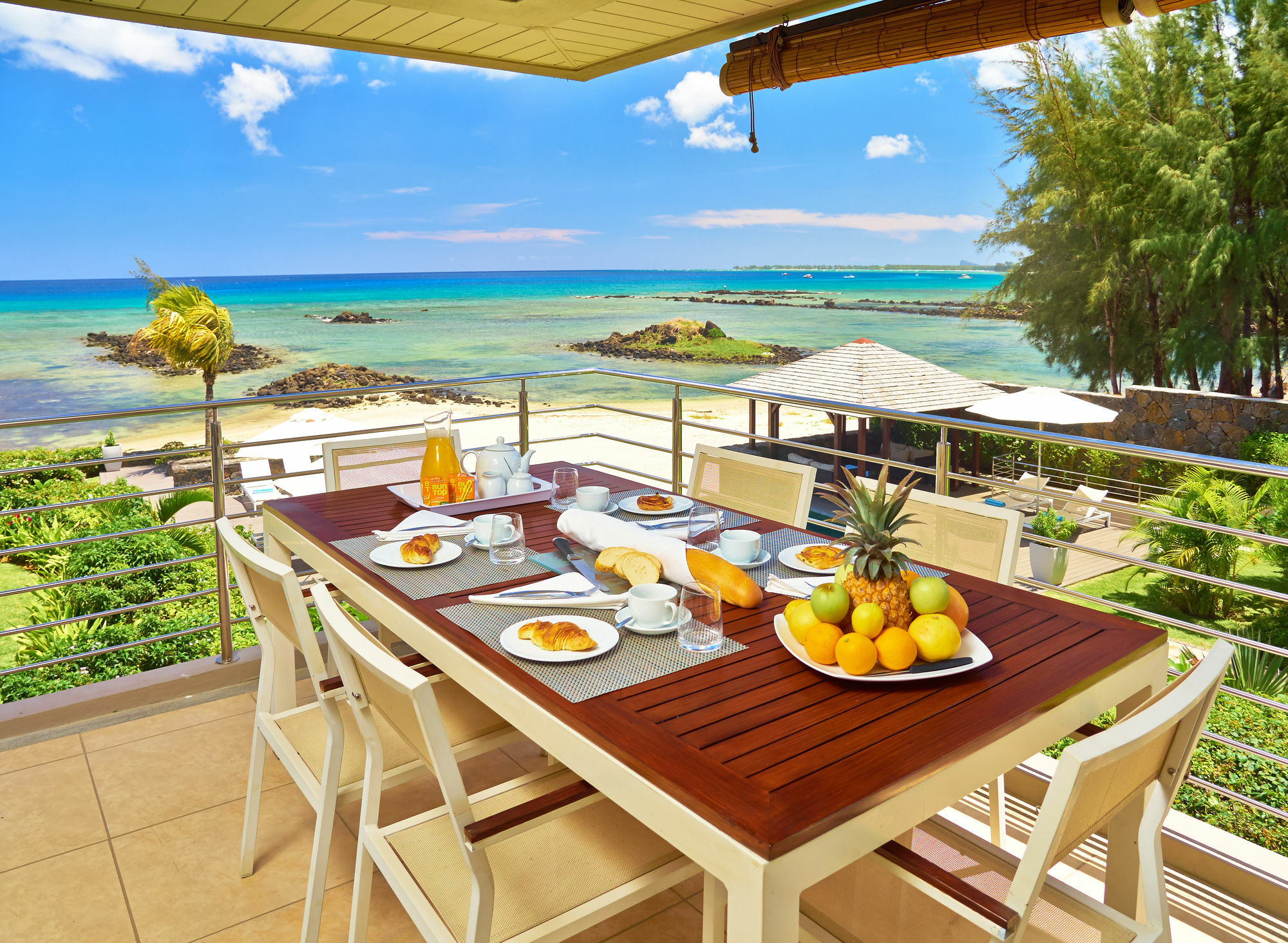 Bon Azur Beachfront Suites & Penthouses With Lov Trou-aux-Biches Exterior foto